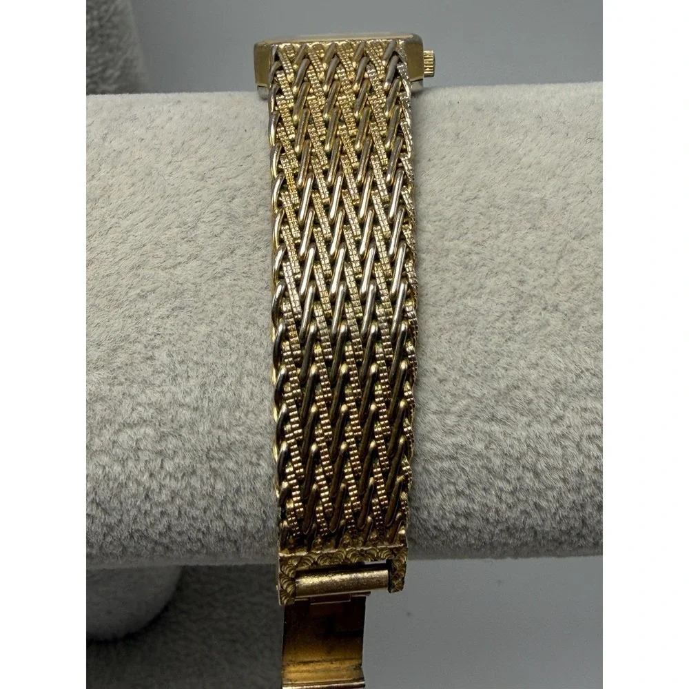 Croton‎ Vintage Ladies Watch Swiss Made New Battery 18MM 5.75